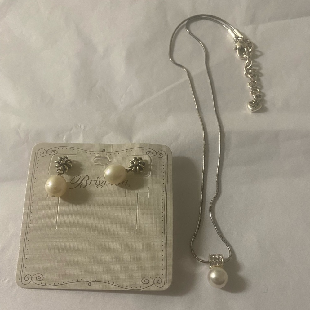 Brighton beautiful Meridian petite pearl crystal silver necklace